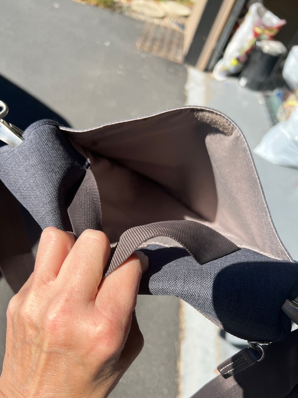 Brenthaven Collins Vertical Messenger Bag,  Indigo chambray, like new - Picture 14 of 14